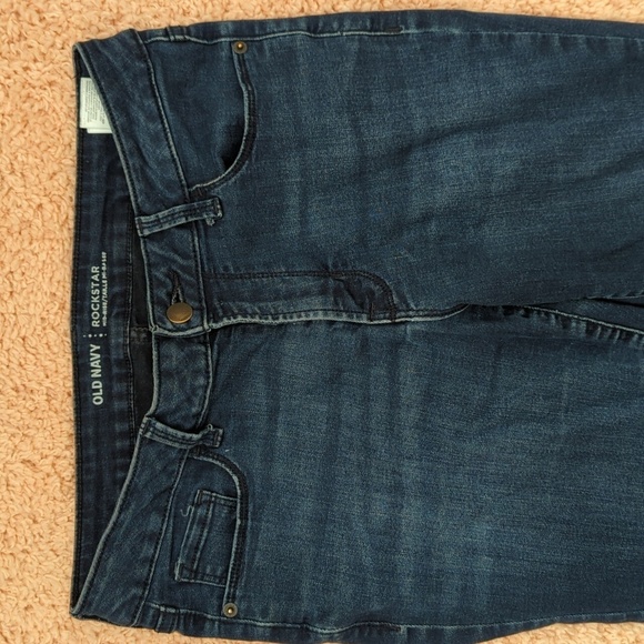 Old Navy Dark Wash Mid-Rise Ankle Crop Jeans - Picture 2 of 5